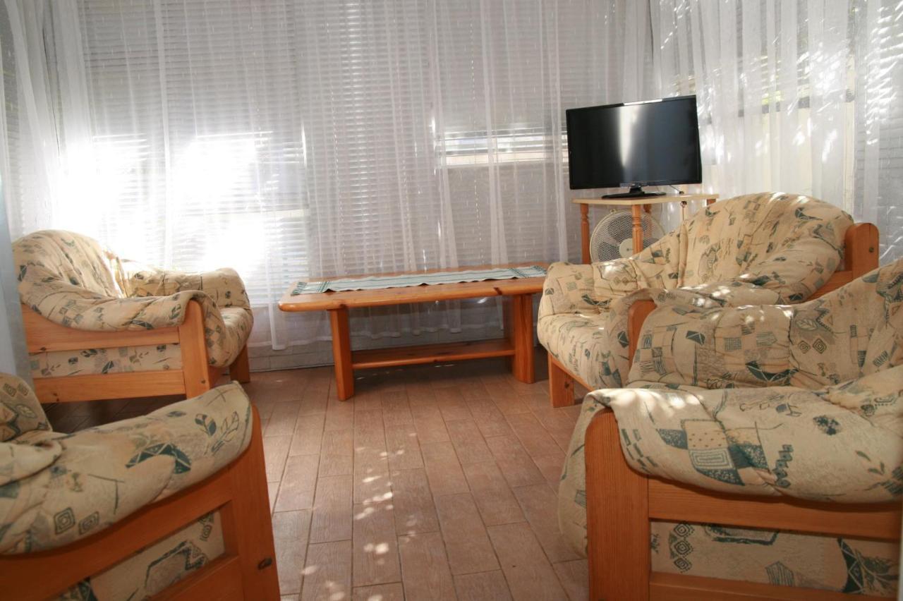 Napsugarka Haz Villa ซาลาคาโรส ภายนอก รูปภาพ
